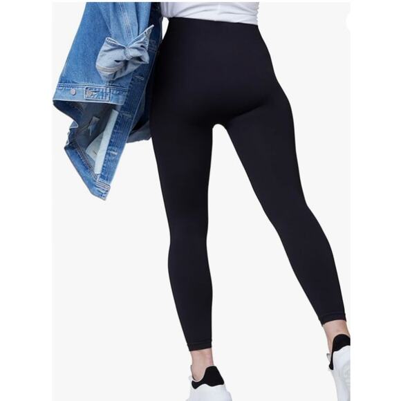 Spanx Womens Seamless Leggings Soft Nylon Stretch Shaping Black Size Medium - Picture 2 of 6